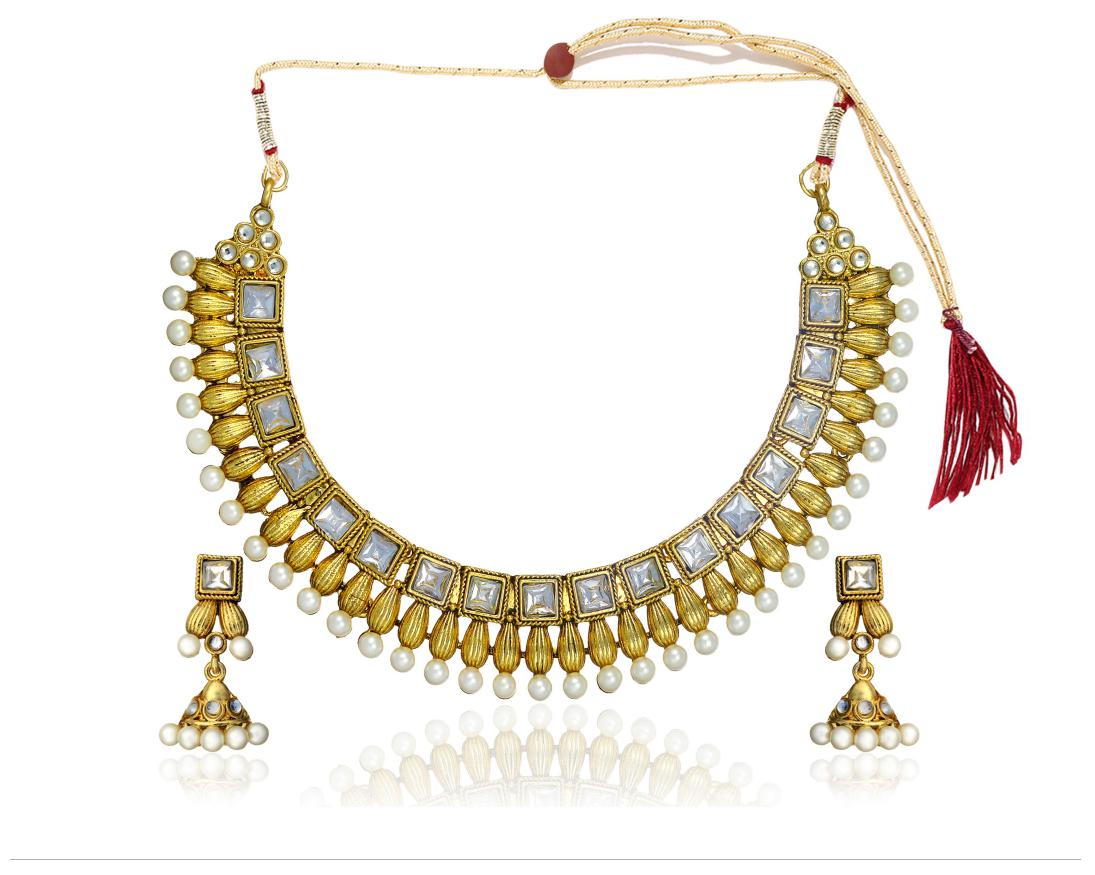 

Zaveri Pearls Beutiful Kundan Necklace Set With Pearls - ZPFK5158