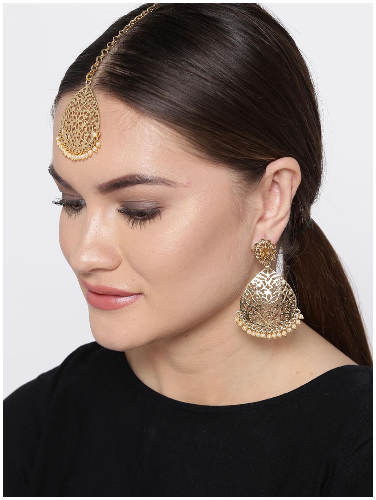 

Zaveri Pearls Shimmering Austrian Diamonds Studded Earring Maangtikka Set-ZPFK6712