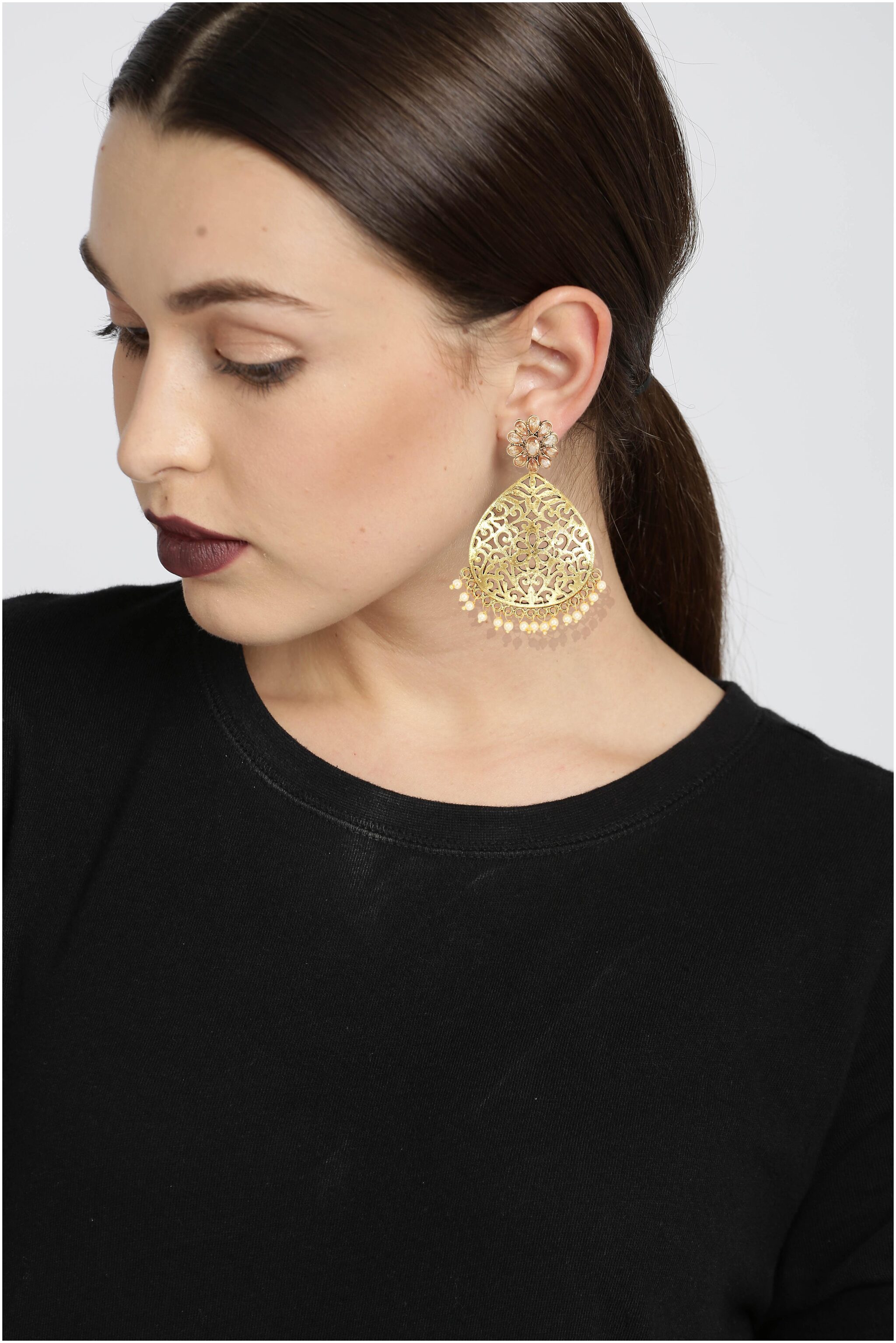 

Zaveri Pearls Intriguing Dangle Earring-ZPFK6341
