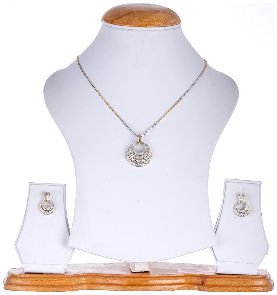 

Zeneme Pendant Set For Women