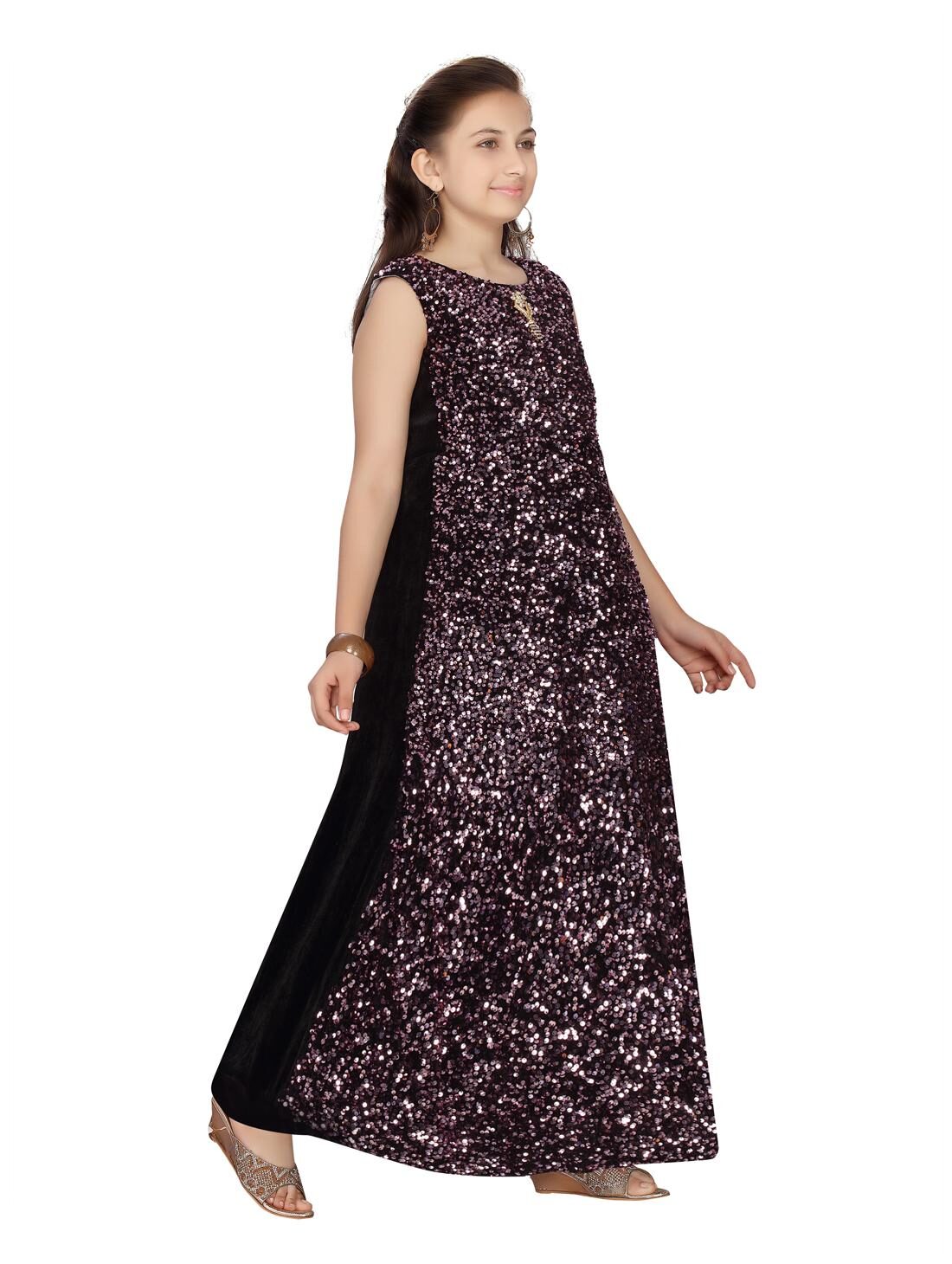 

Aarika Girl s Velvet Embellished Sleeveless Gown - Pink