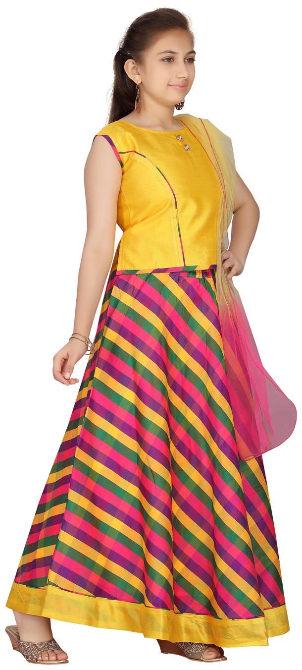 

Aarika Girl s Cotton blend Self design Sleeveless Lehenga choli - Yellow