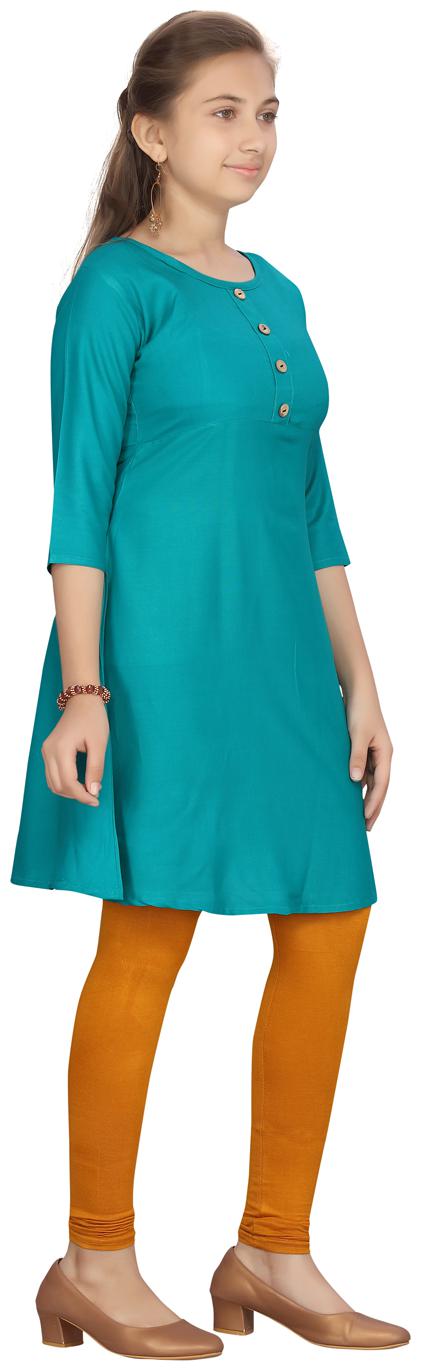 

Aarika Girl s Cotton Solid 3 4th sleeves Kurta kurti - Green