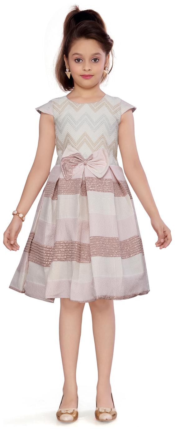 

Aarika Pink Silk Short Sleeves Knee Length Princess Frock ( Pack of 1 )