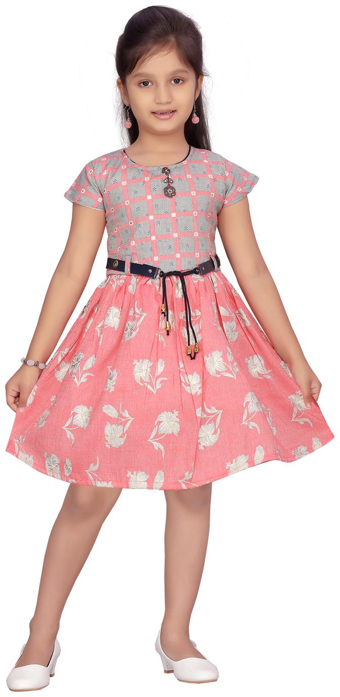 

Aarika Pink Cotton Sleeveless Knee Length Princess Frock ( Pack of 1 )