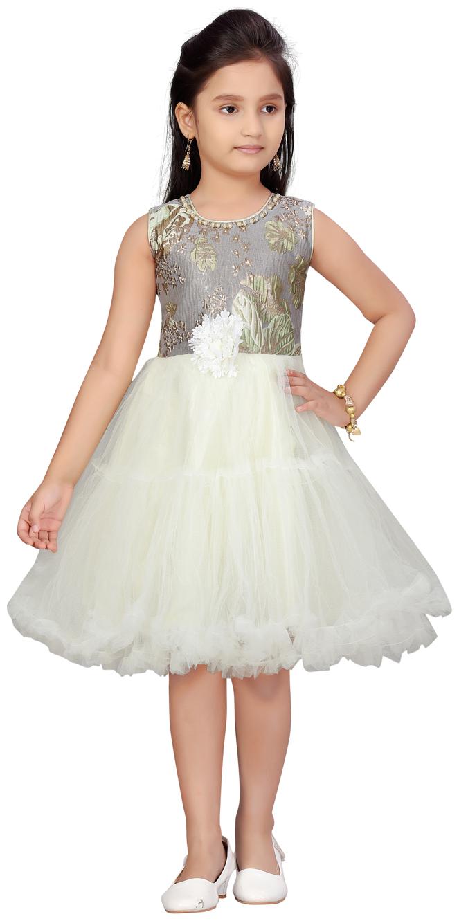 

Aarika Yellow Net Sleeveless Knee Length Princess Frock ( Pack of 1 )