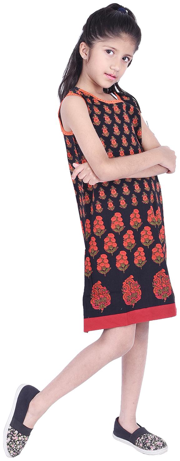 

AMMANYA Black Cotton Sleeveless Knee Length Collar Frock ( Pack of 1 )