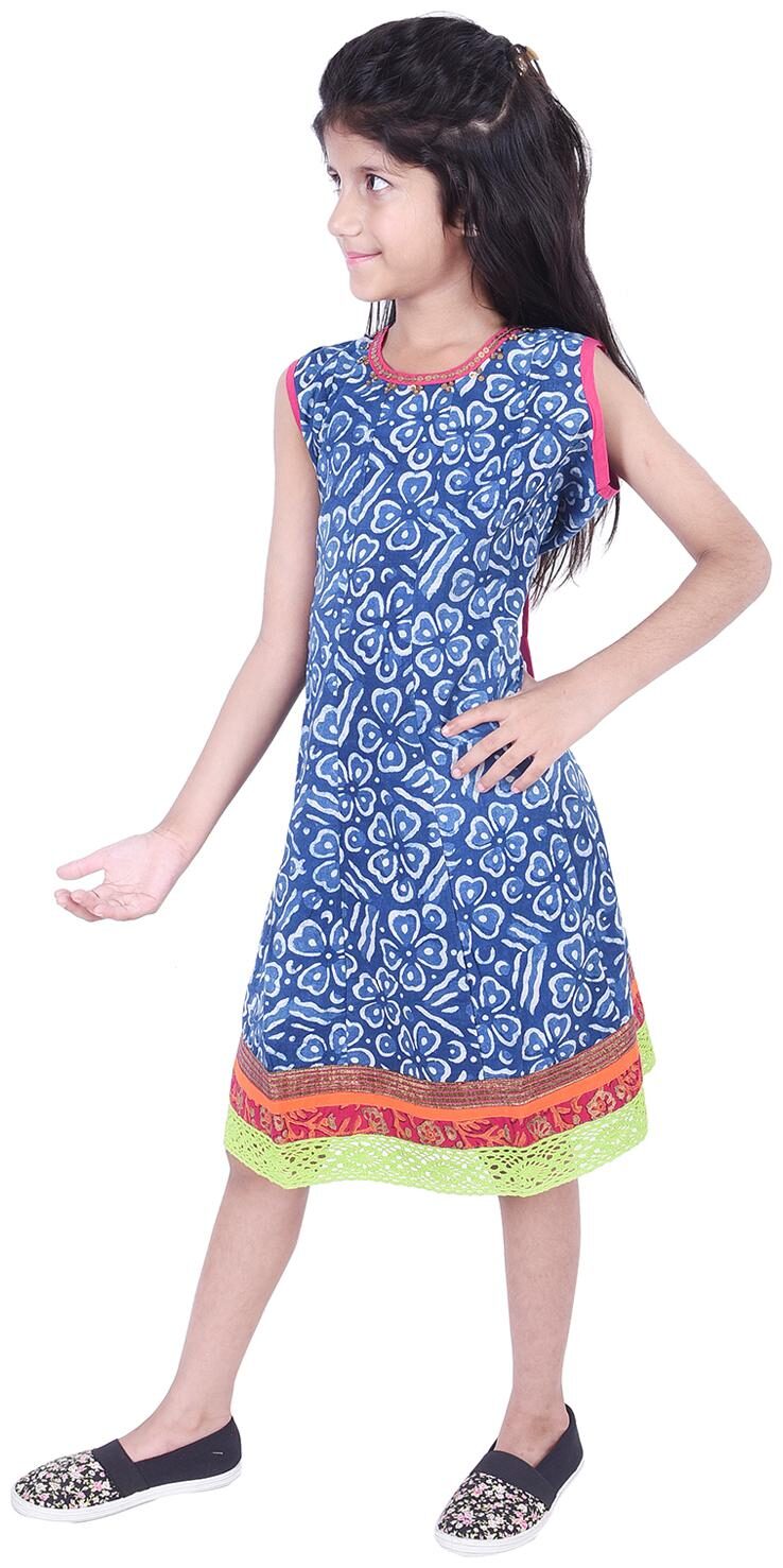 

AMMANYA Blue Cotton Sleeveless Knee Length Collar Frock ( Pack of 1 )