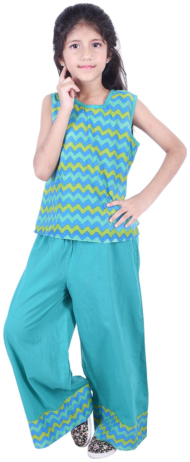 

AMMANYA Girl Cotton Top Bottom Set - Green