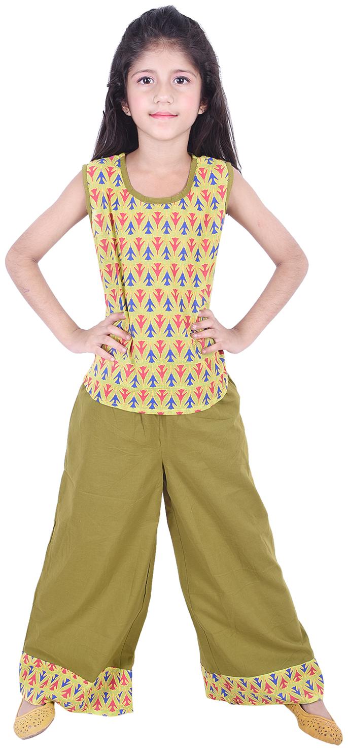 

AMMANYA Girl Cotton Top Bottom Set - Green