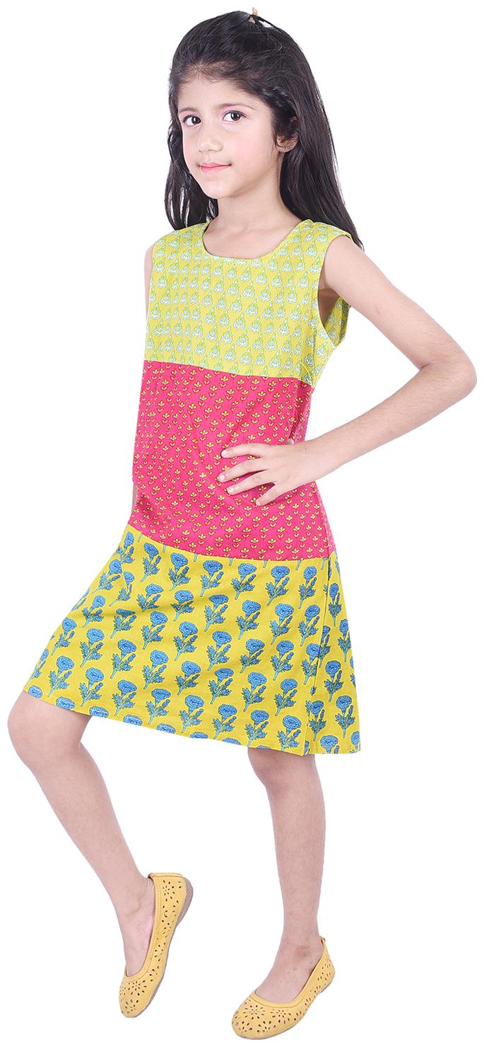 

AMMANYA Yellow Cotton Sleeveless Knee Length Collar Frock ( Pack of 1 )