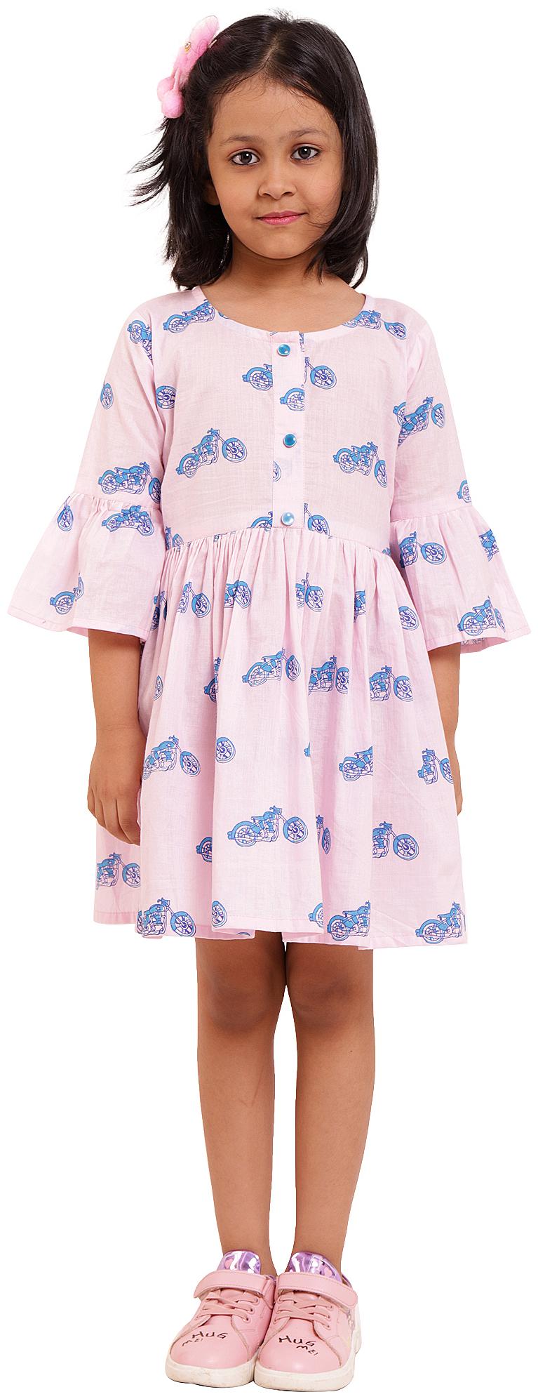 

DHANUKI Pink Cotton 3 4th Sleeves Knee Length Princess Frock ( Pack of 1 )