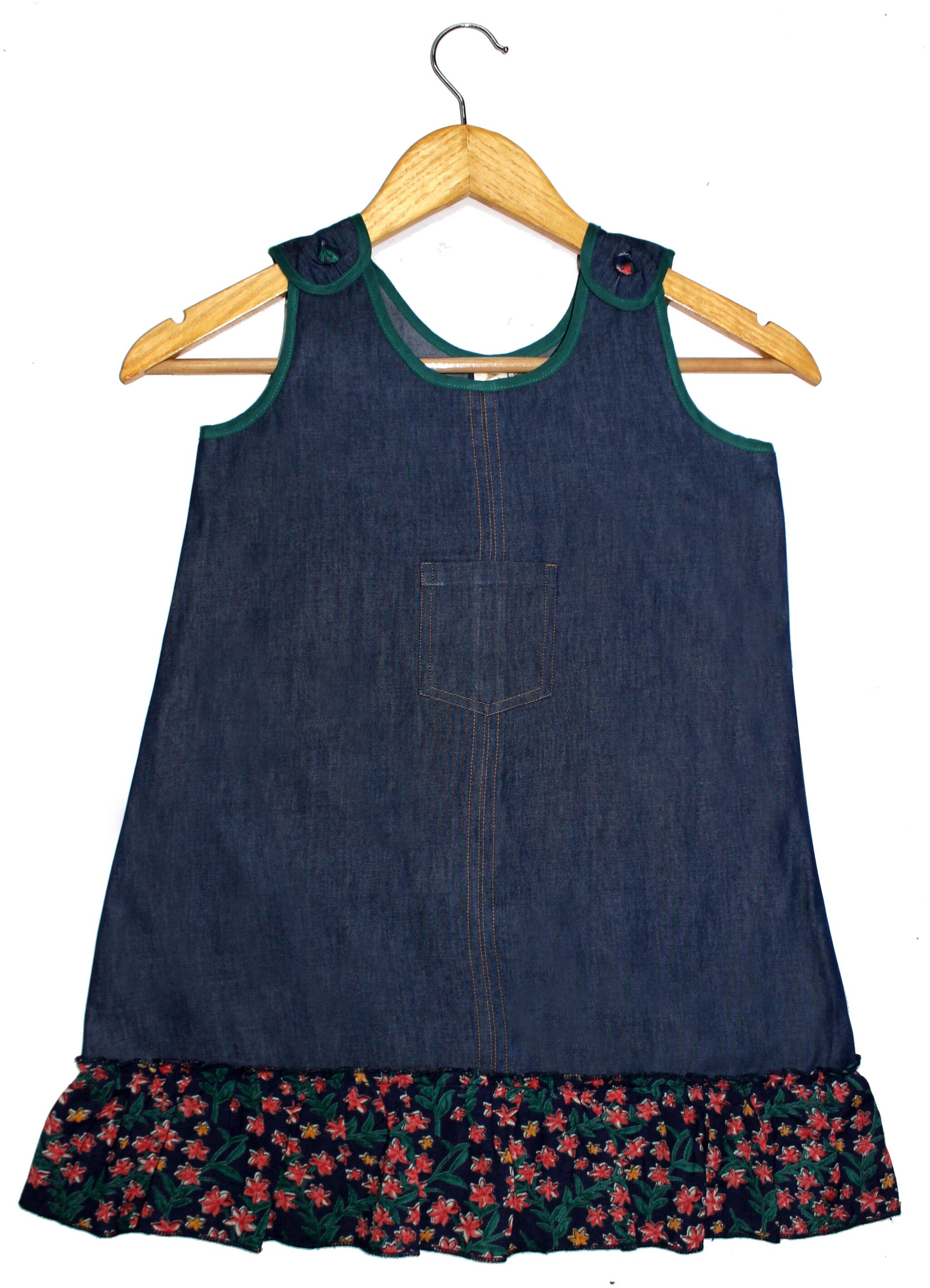 

Goodwill Blue Denim Sleeveless Above Knee Princess Frock ( Pack of 1 )