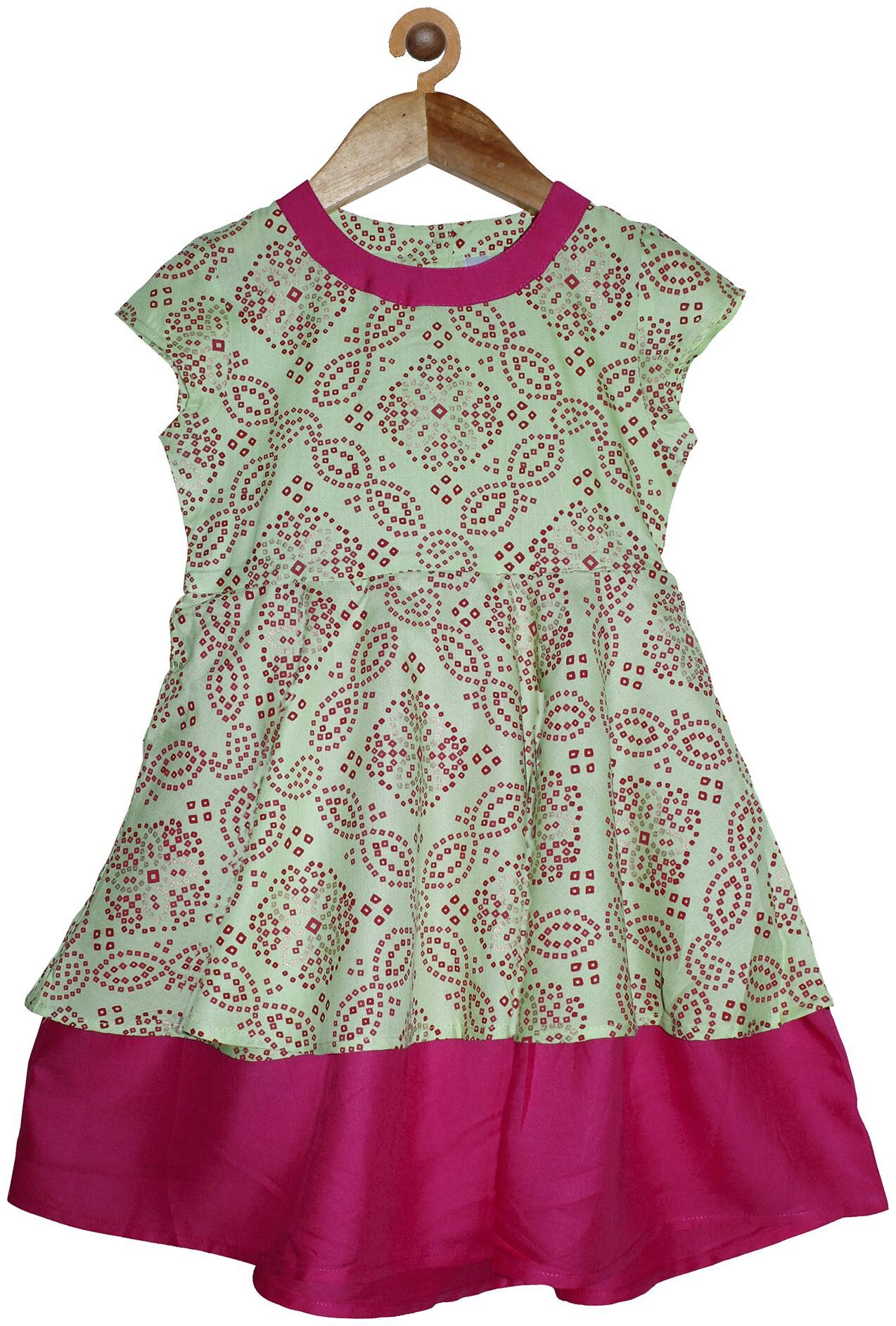 

KiddoPanti White Pink Cotton Short Sleeves Knee Length Princess Frock ( Pack of 1 )