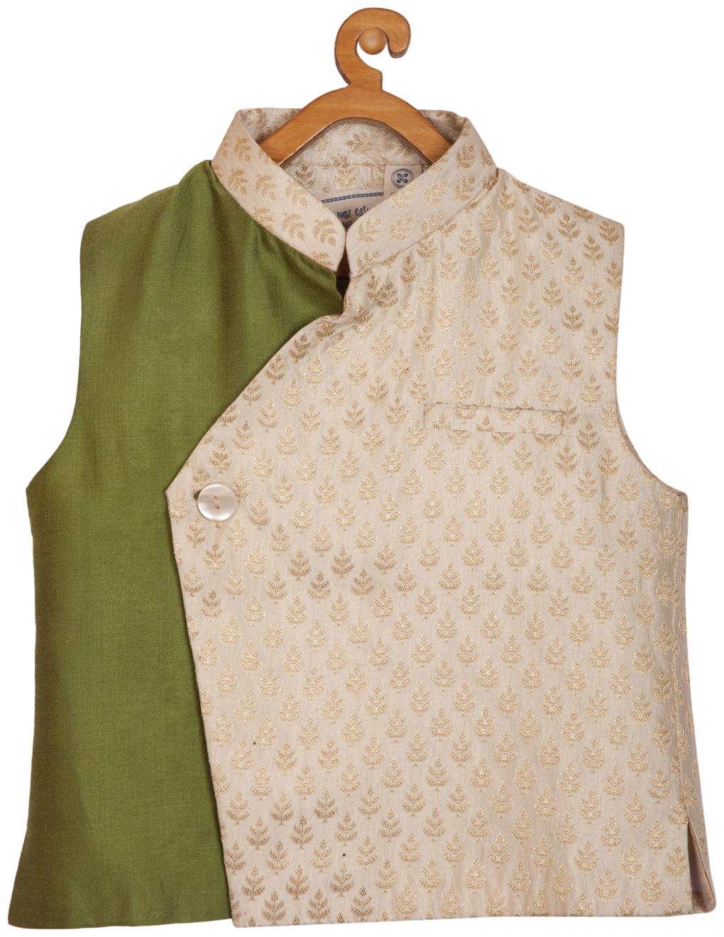 

Kisah Boy Silk blend Solid Kurta pyjama set - White