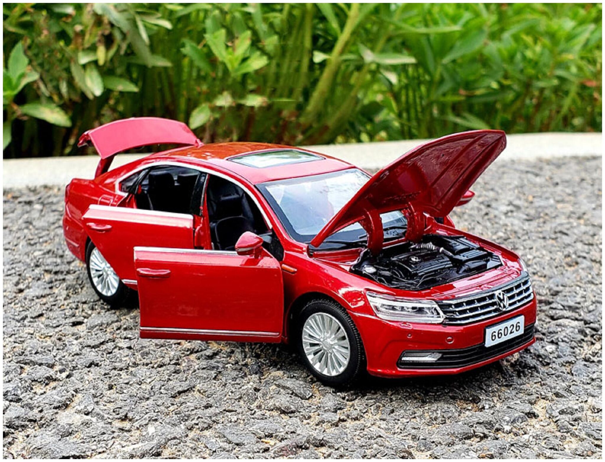 

ktrs Die-Cast Metal Car Sport Sedan Cars 4 Wheel Drive Metal Car Pull Back with 6 Openable Doors Light Music