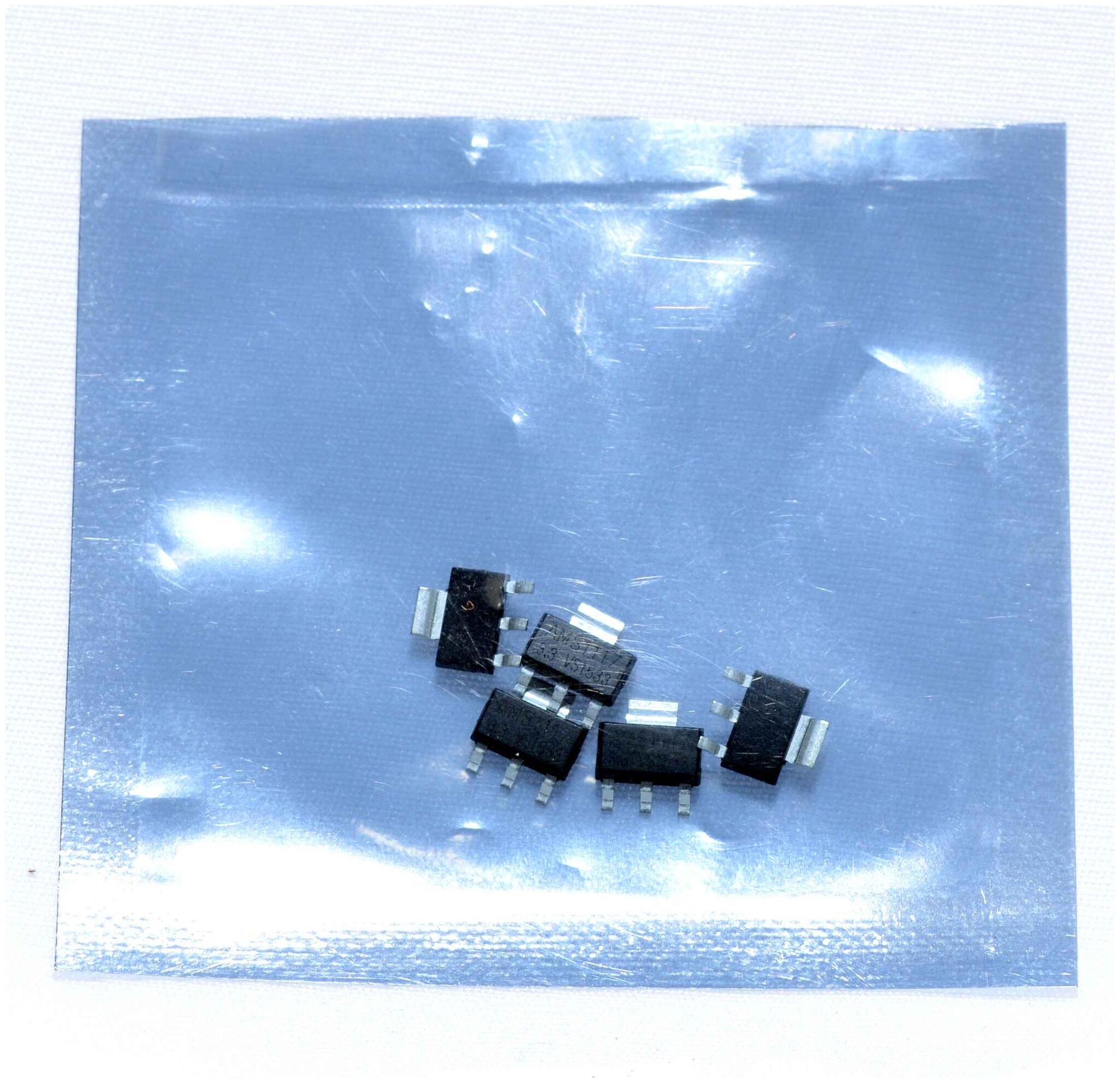 

MAKER AND HACKER 5 pcs AMS1117 ADJ SOT-223 AMS LM1117-ADJ 1117 ADJ 1A SMD Voltage Regulator