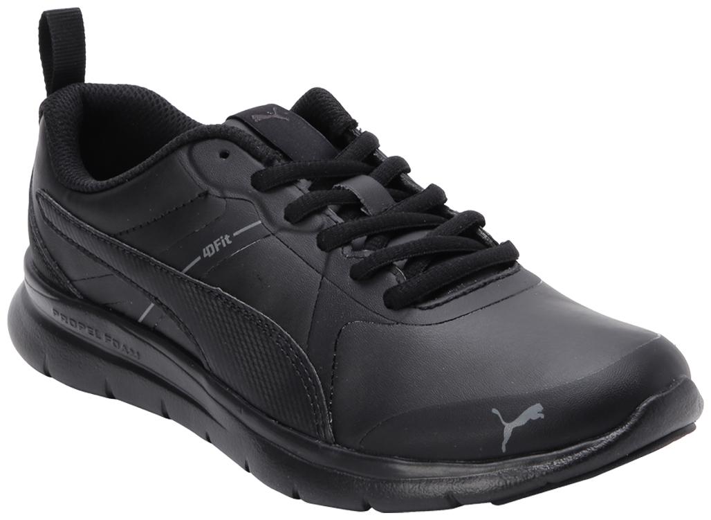 

Puma Black Boys Sport shoes