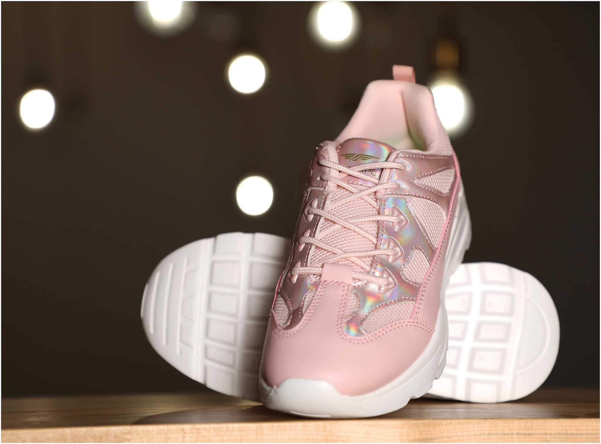 

Red Tape Pink Unisex Kids Sport shoes