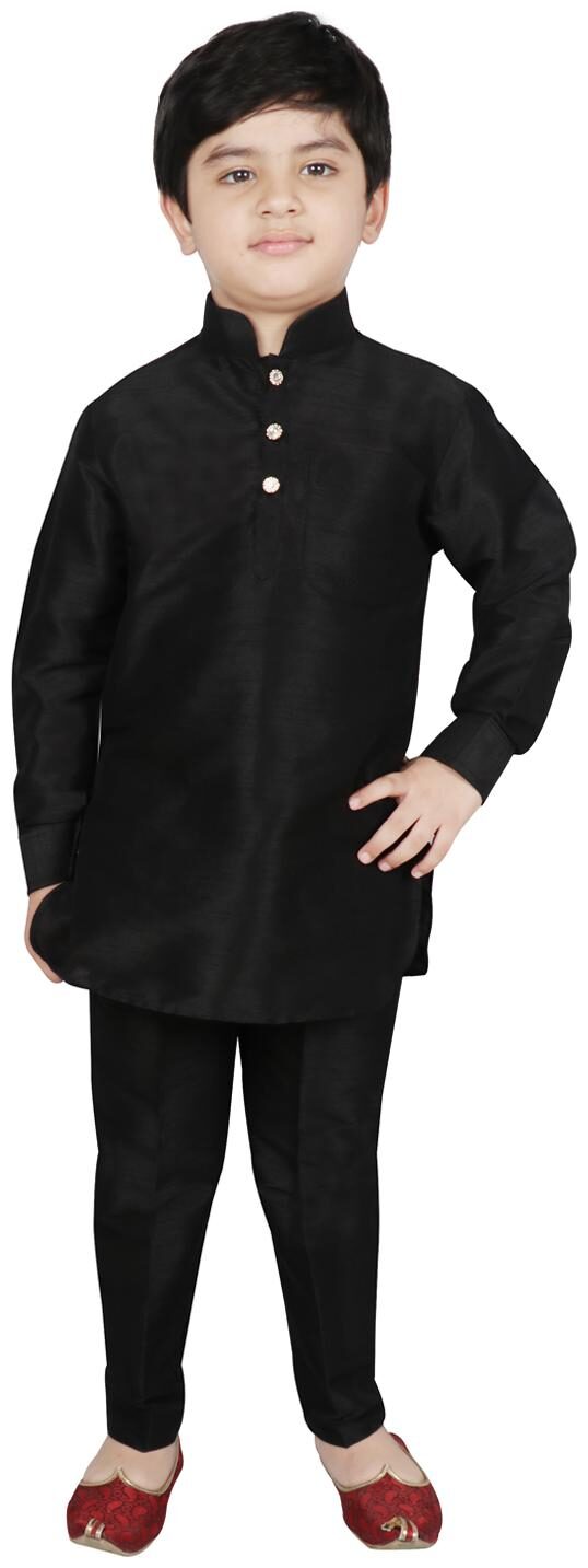 

SG YUVRAJ Boy Raw silk Solid Kurta pyjama set - Black