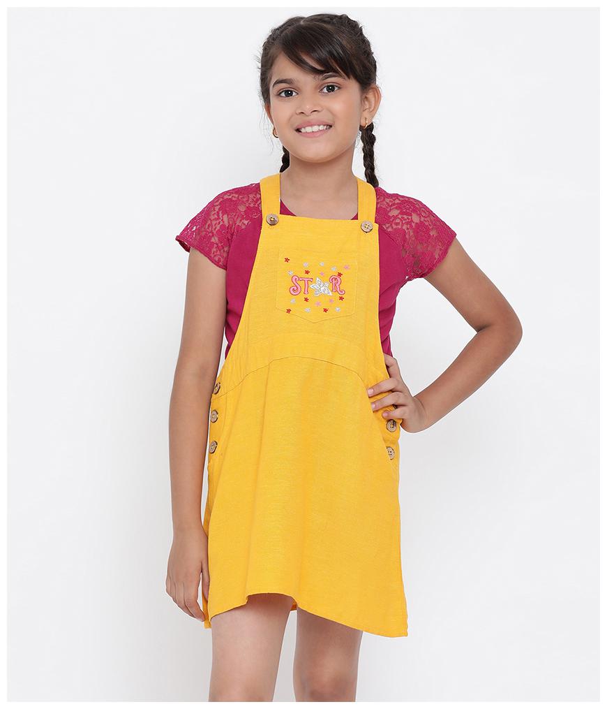 

Oxolloxo Yellow Maroon Cotton Sleeveless Midi Princess Frock ( Pack of 1 )