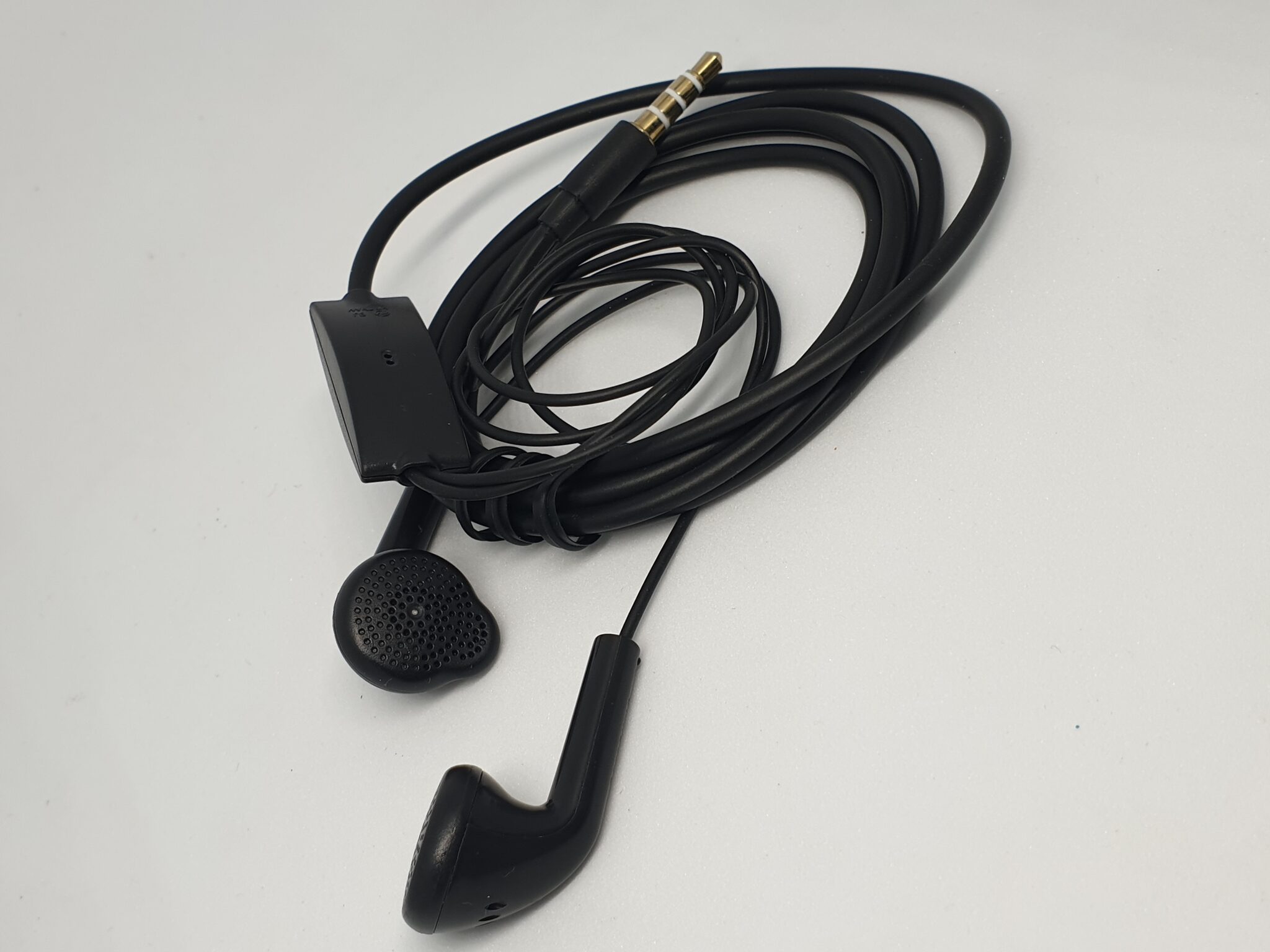

Buddies Cart NEW ESHG-061H Galaxy A01 In-Ear Wired Headphone ( Black )