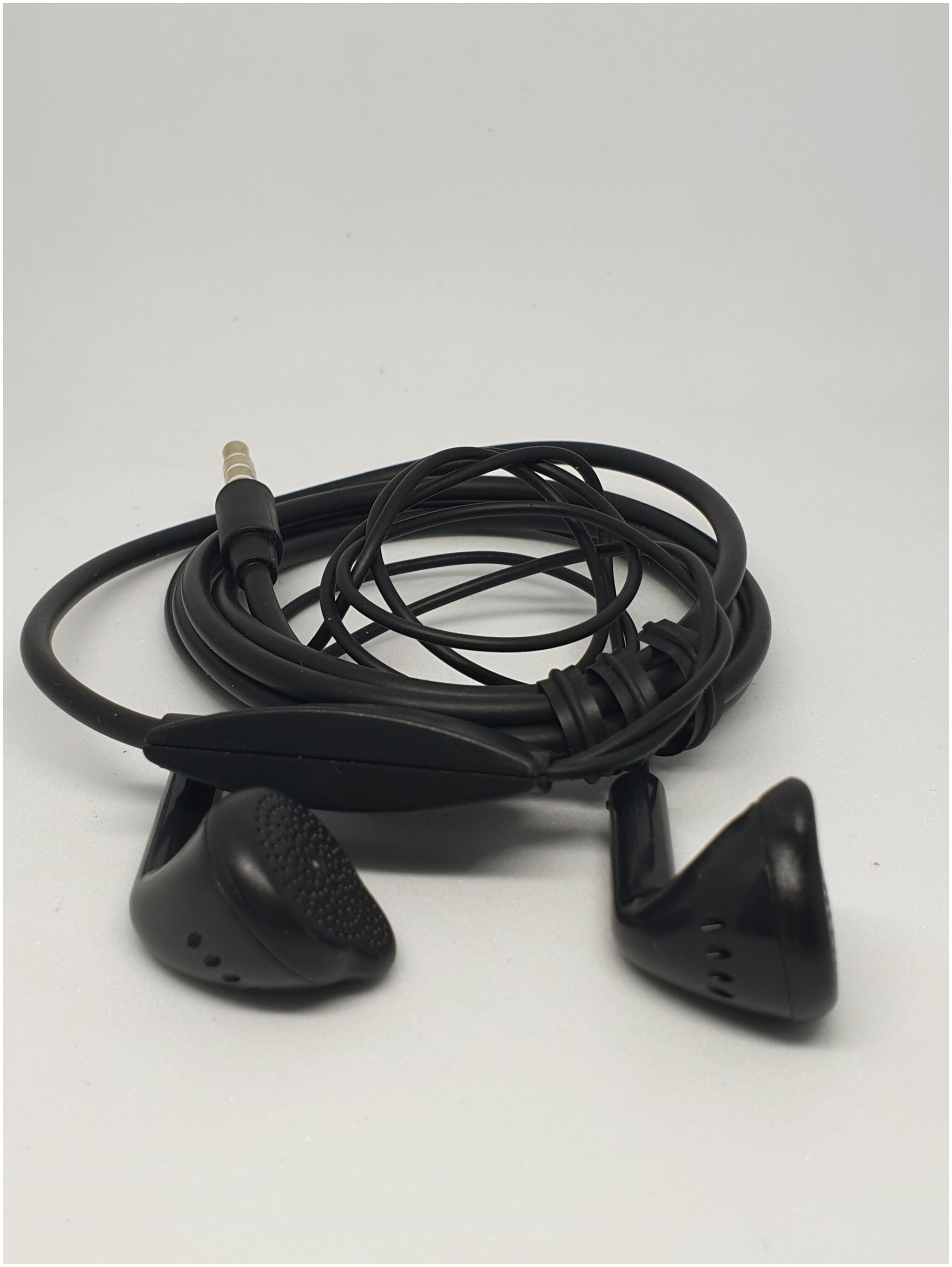 

Combo Of Handfree Data Cable Black For Galaxy J8 -29