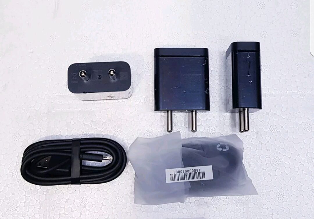 

Wall Charger With 2 Ampere 1 m Micro USB Cable For Redmi Note 3