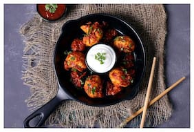 Paneer Pan Tossed Momo
