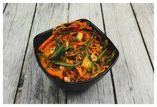 Schezwan Veg Hakka Noodles
