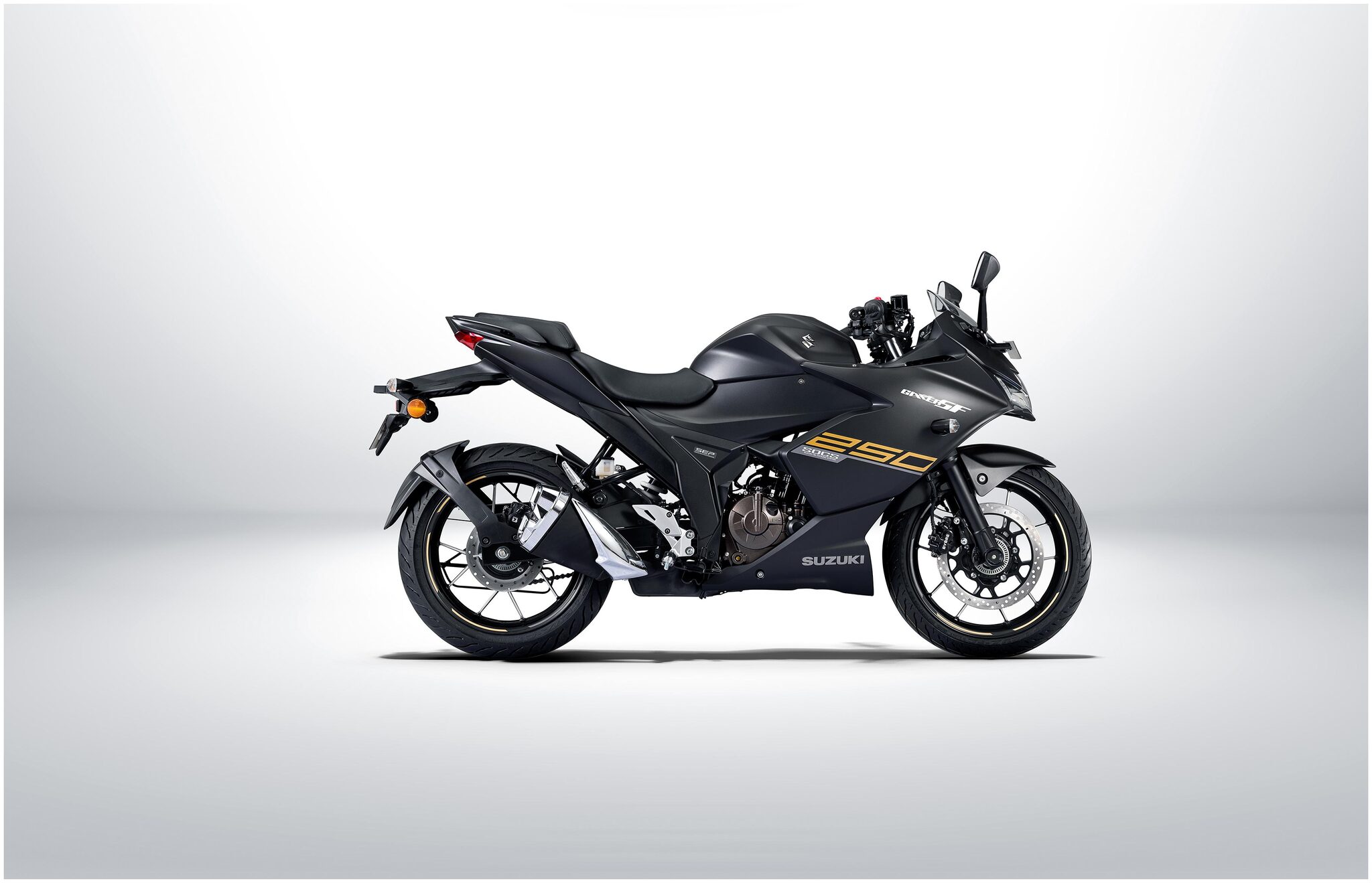 

Suzuki Gixxer SF 250 BS-VI (Ex-Showroom Price)