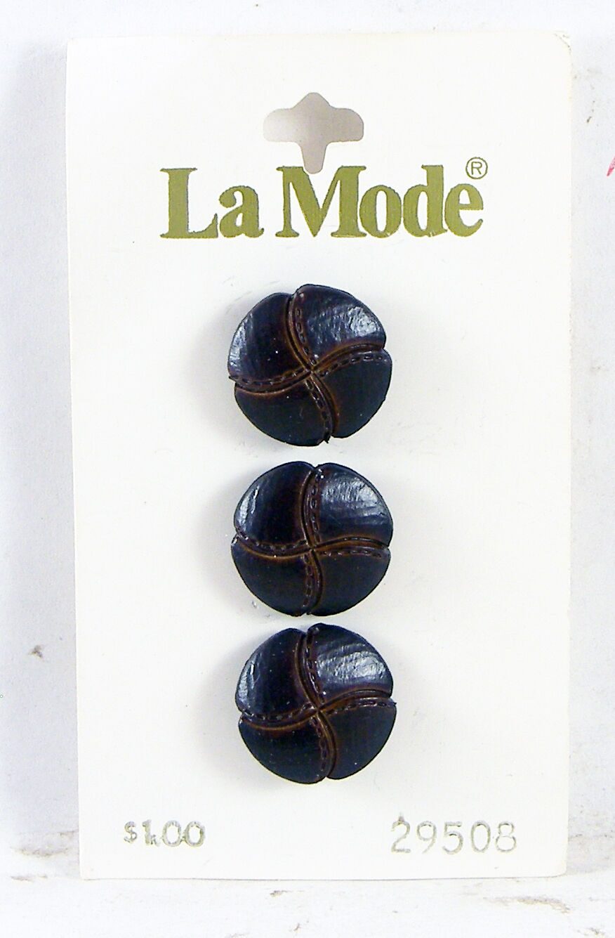 

3 La Mode Vintage FAUX LEATHER PLASTIC BUTTONS Round 5 8 New on Card Italy