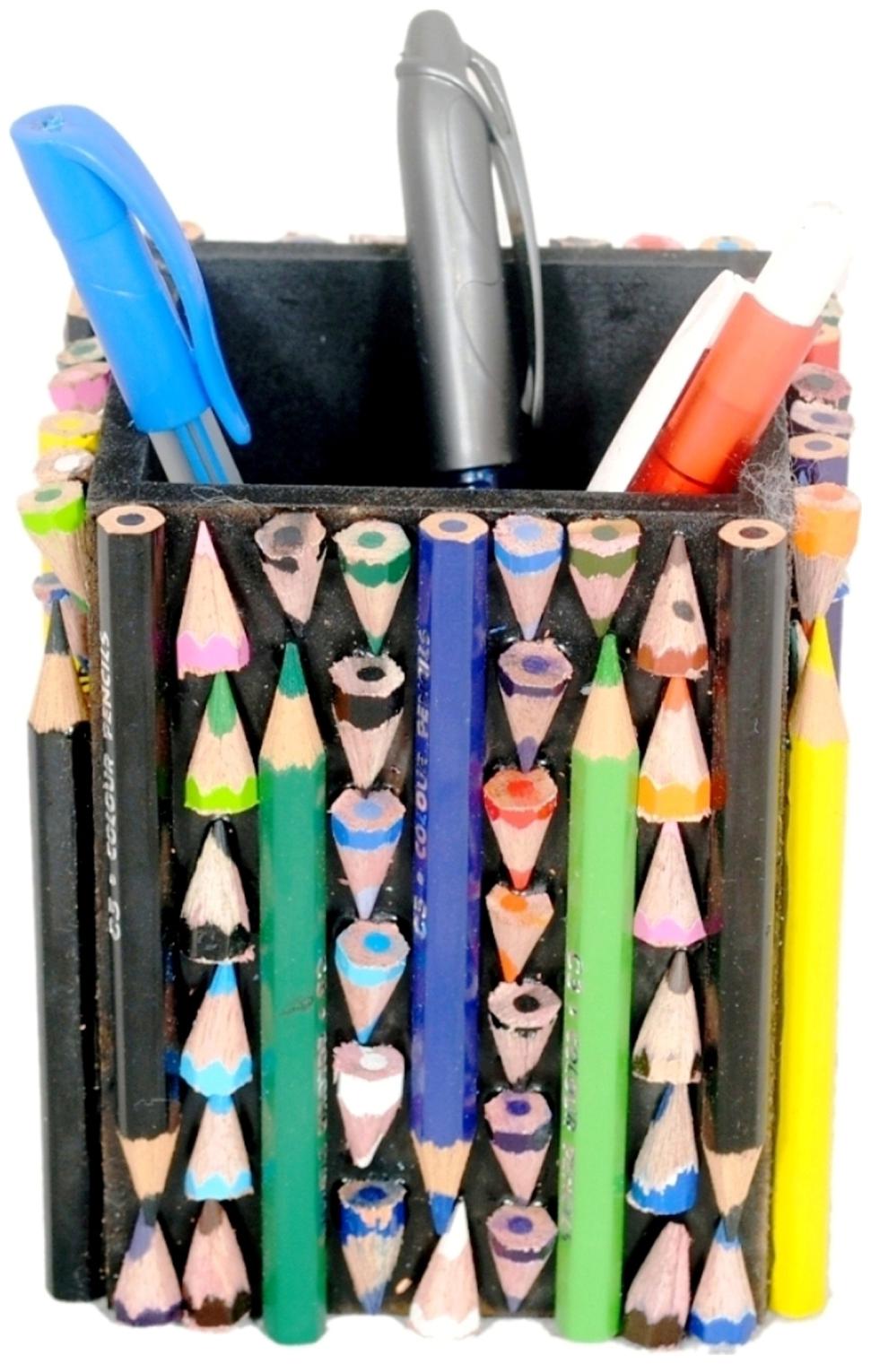 

Ananda Sales Wooden Handmade Pen Stand Made Of 130 Natraj Color Pencils
