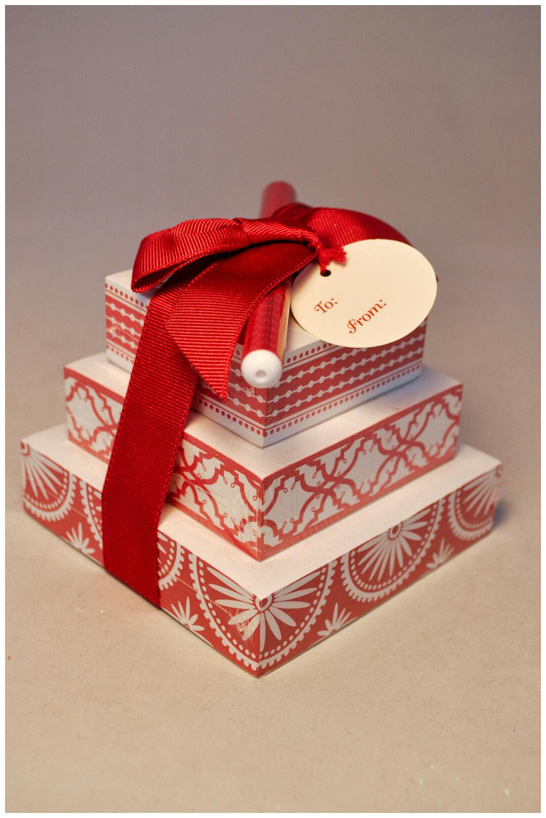 

Hallmark Note Tower With Pen - Hallmark Stationary - Red and White w Tag
