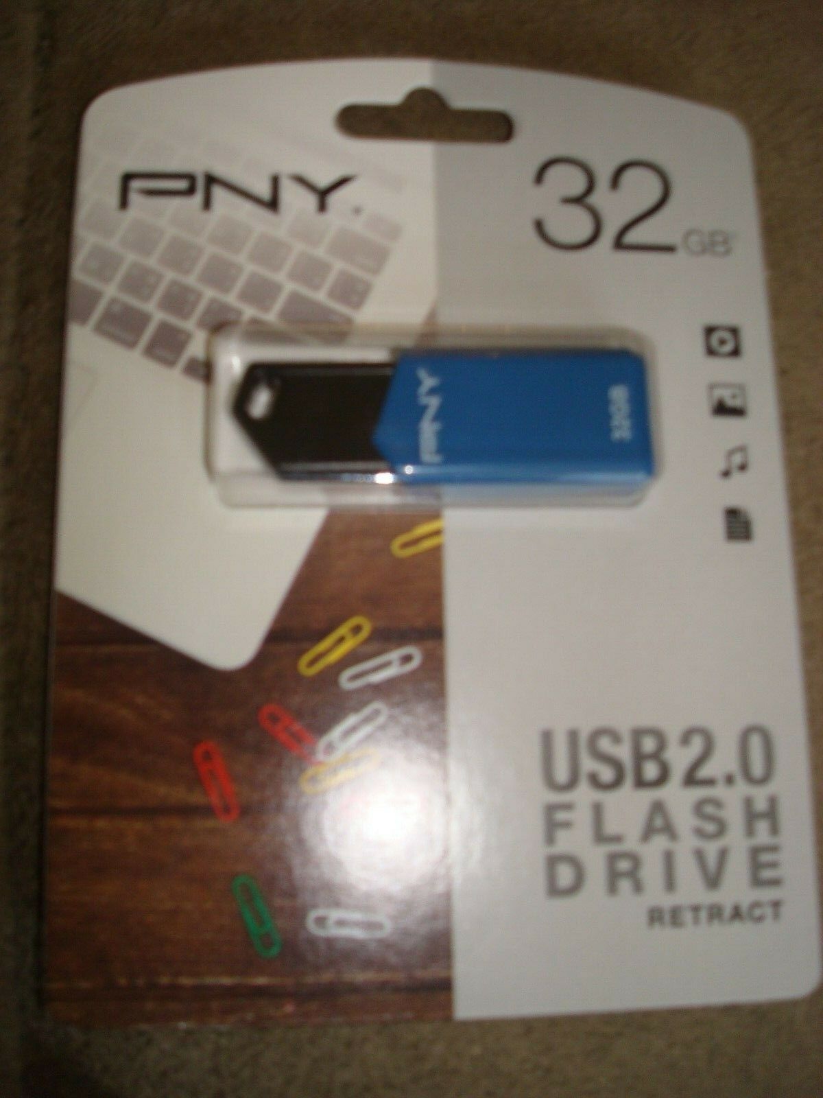 

PNY USB 2 0 FLASH DRIVE RETRACT 32GB