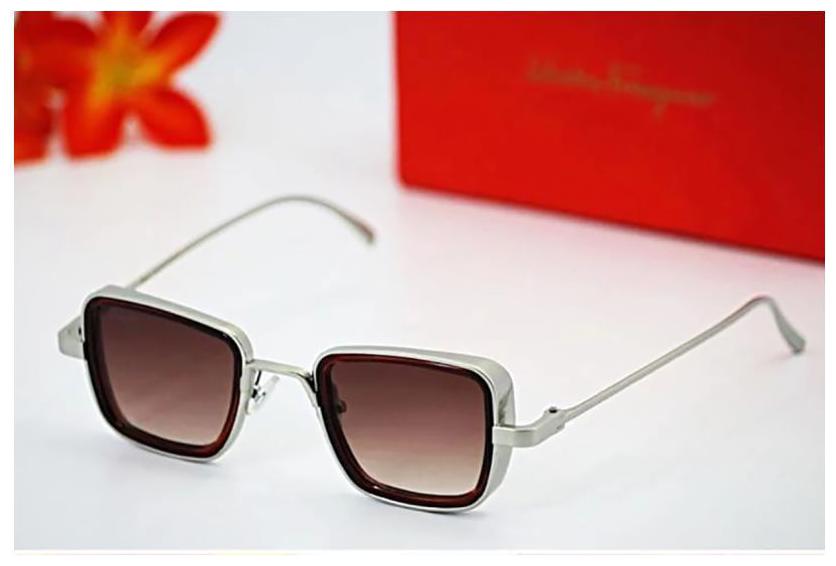 

MR GOGGLES Unisex Square Sunglasses