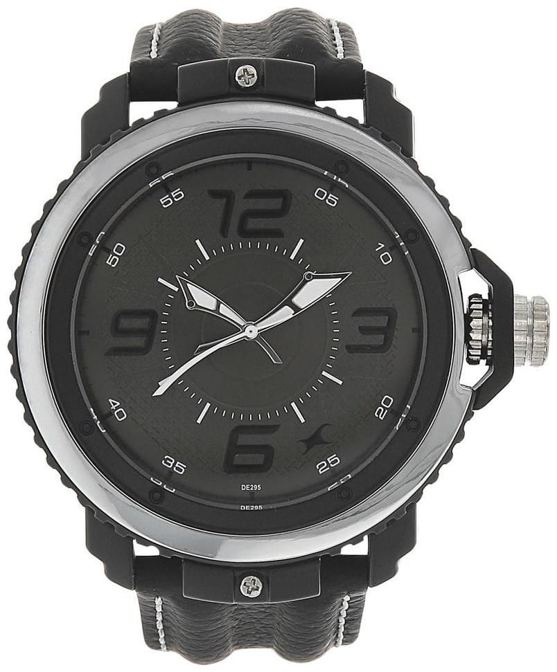 

Fastrack NK38017PL01 Men Analog watch