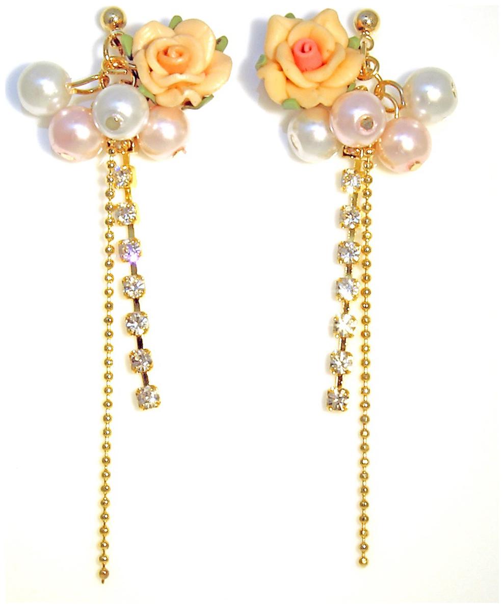 

Be You Golden Floral Hanging Earrings